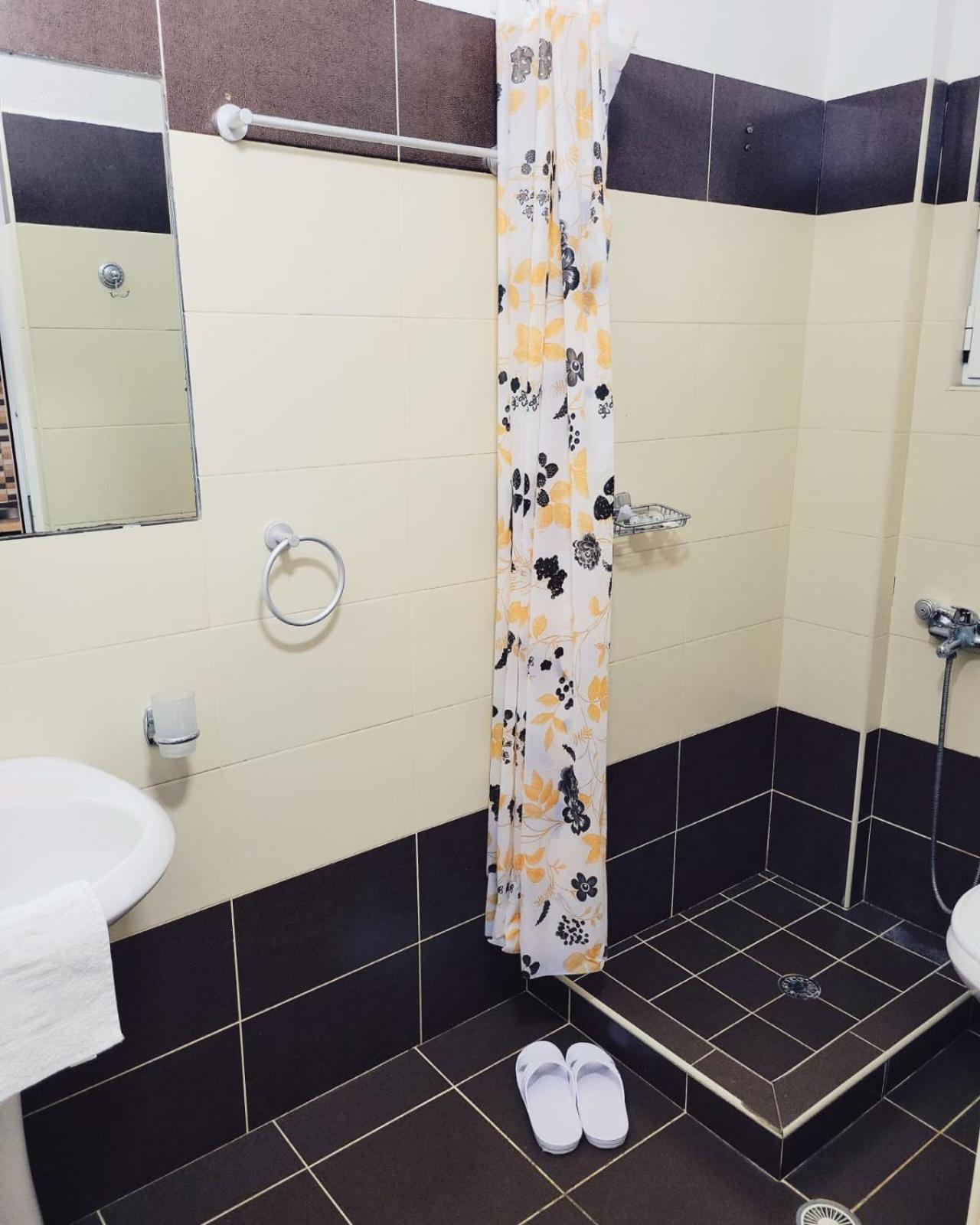 Junis Seaside Private Sarandë